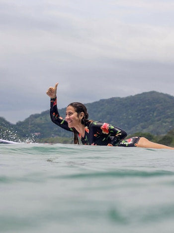 Jimena Barón entre risas, relax