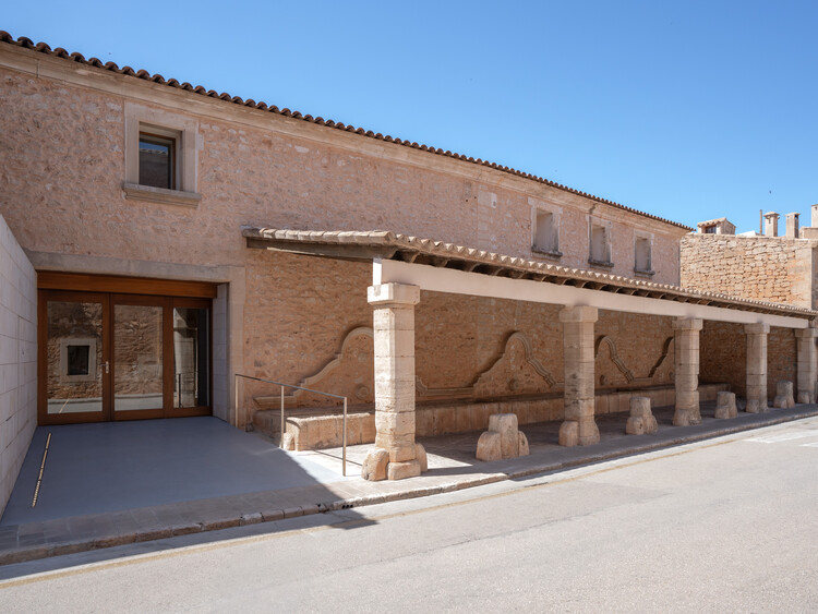 Centro Cultural Abeurador Santanyi / Arquitectura Rambla 9 - Imagen 1 de 22