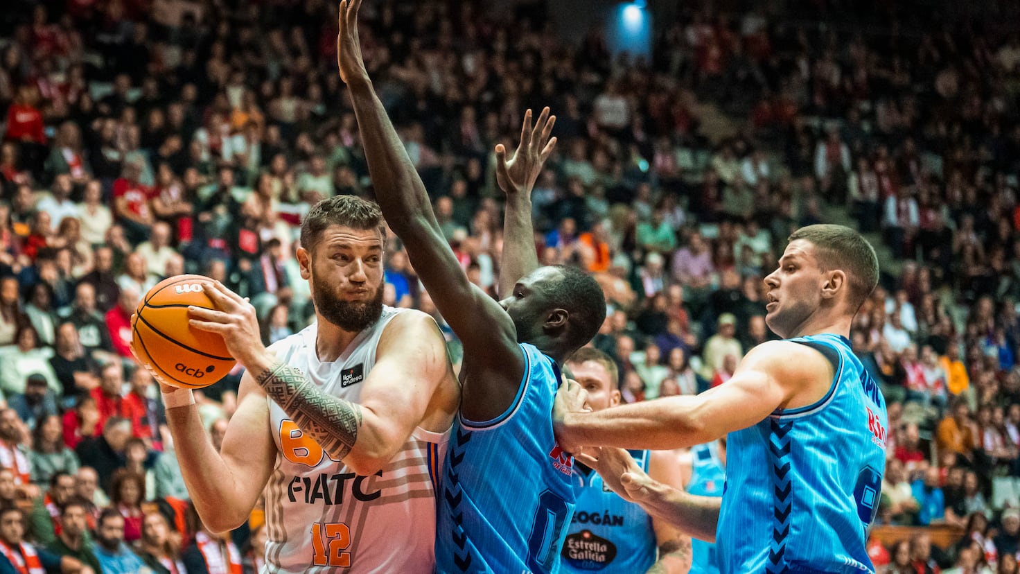 El Girona se aleja de la zona de descenso con una exhibición