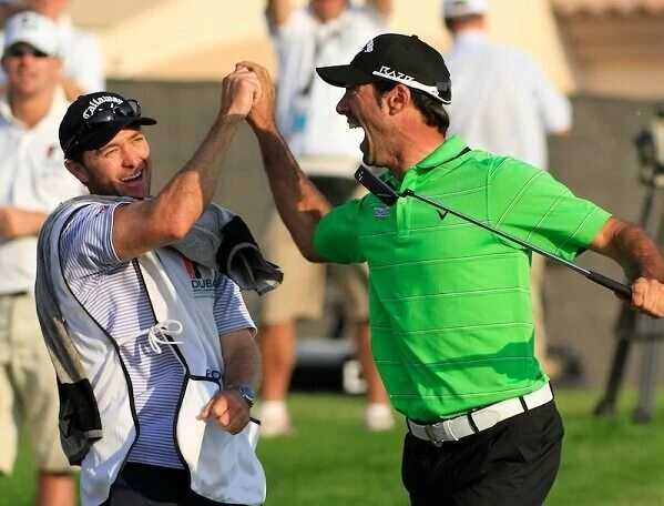 Álvaro Quirós celebra su victoria en la Final de Dubai 2011. © Golffile