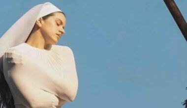 Los obispos españoles premian a Rosalía