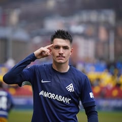 Lautaro se come el turrón del Depor