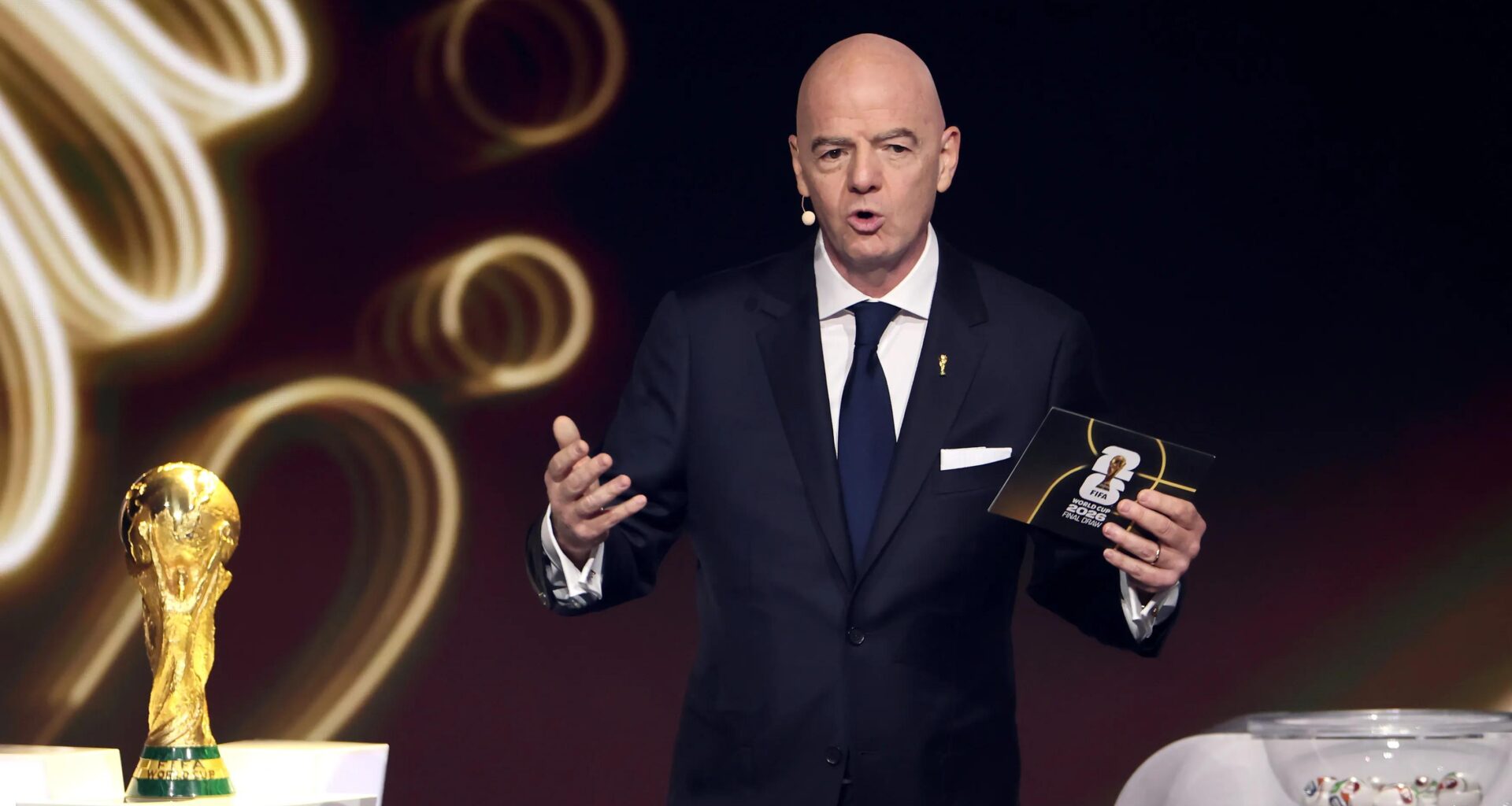 "Hoy celebramos juntos", declaró el presidente de la FIFA, Gianni Infantino, en el conmemorativo sorteo final de la Copa Mundial de la FIFA 2026™