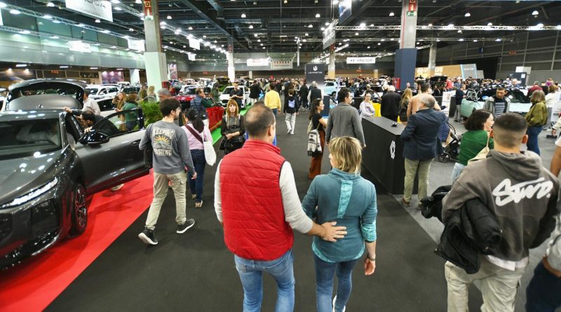 Récord de afluencia en la Feria del Automóvil de Valencia