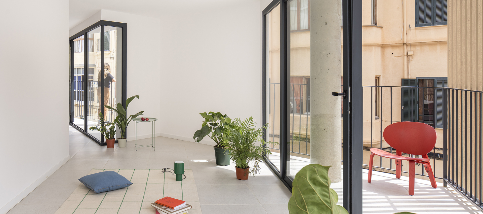 Diez viviendas que hacen ciudad. Foners por gon architects