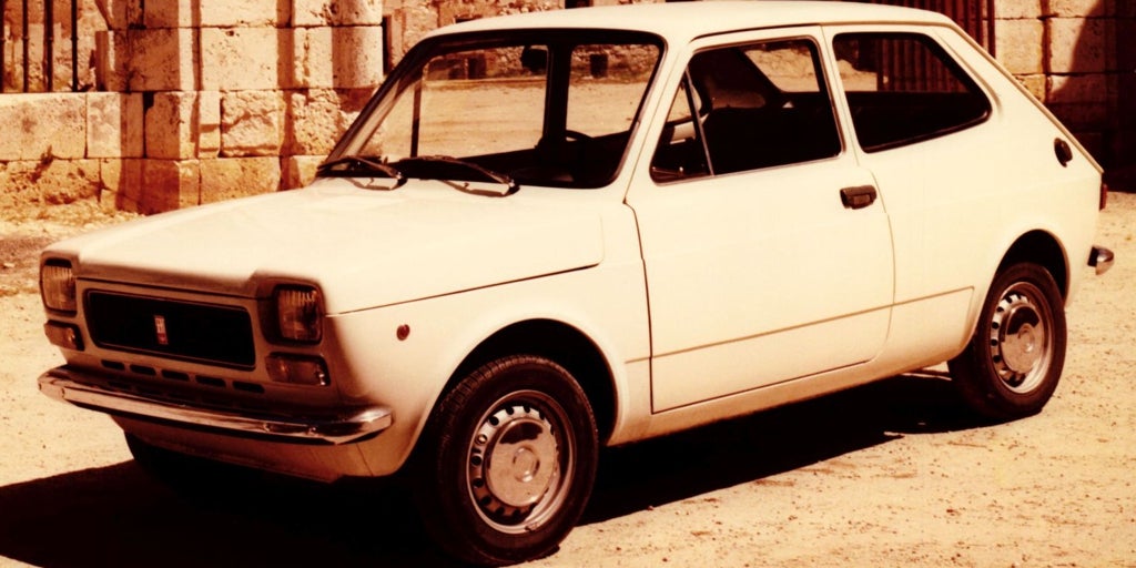 SEAT 127, el coche más vendido el año en que se estrenó Tiburón…, y pasaron otras «cosas»
