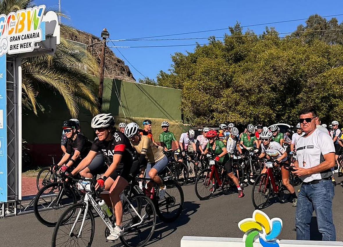 Imagen secundaria 1 - La Gran Canaria Bike Week celebra su jornada competitiva con la cronoescalada Maspalomas Costa Canaria