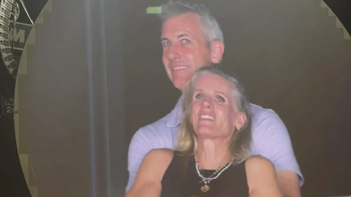 El CEO de Astronomer, Andy Byron, tras ser captado con la ex directora de recursos humanos de la compañía en un concierto de Coldplay.