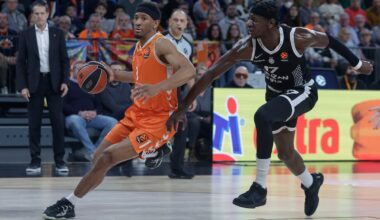 El base del Valencia Kameron Taylor, Isaac Bonga, del Partizán, este martes en el Roig Arena.