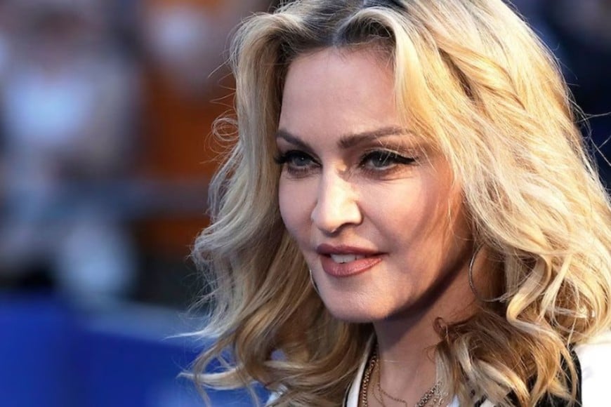 La reina del pop compartió en sus redes sociales su pedido al Sumo Pontífice.