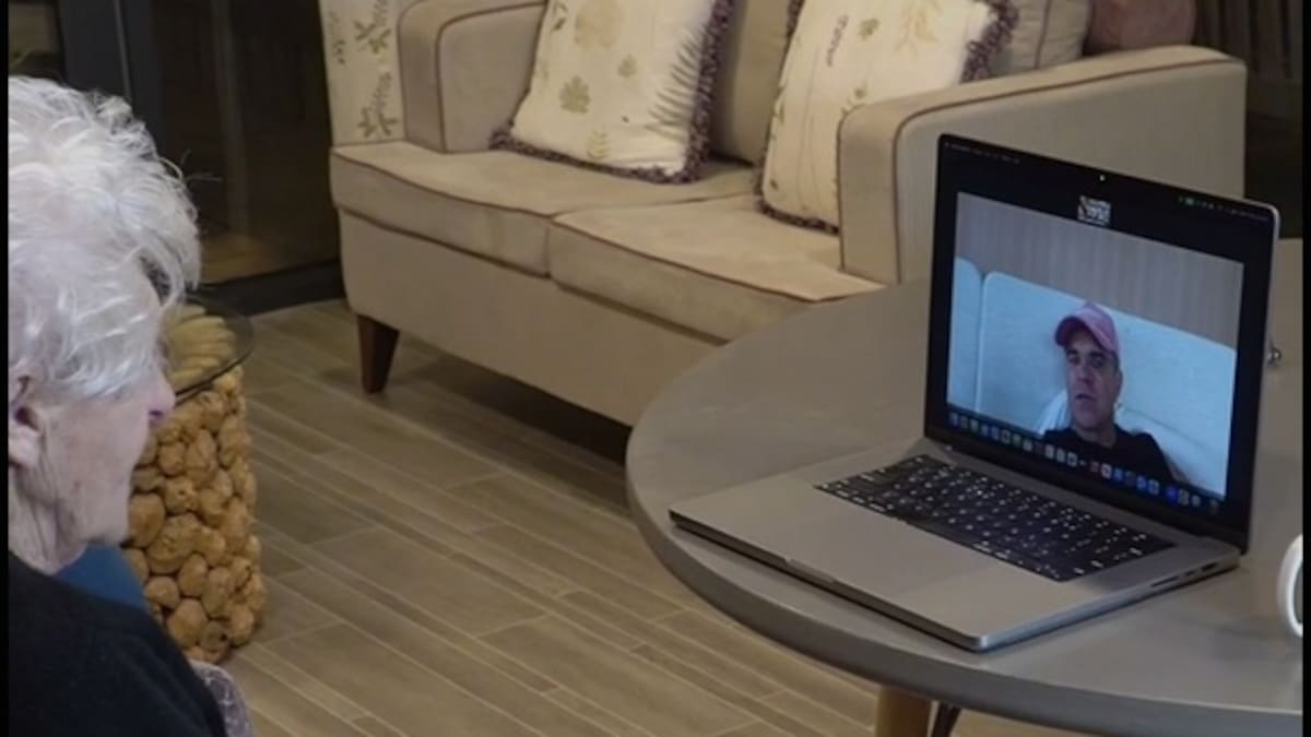 Robbie Williams da una sorpresa a una fan de 94 años: "Nos vemos el año que viene si sigo viva" | Internacional