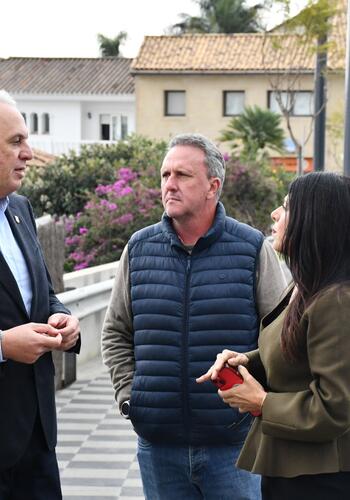 El alcalde visita las obras de mejora en la avenida El Conchudo