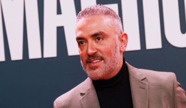 Fran Antón, marido de Kiko Hernández, se encadena en Melilla e inicia una huelga de hambre: “No puedo aguantar más”