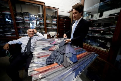 Maurizio y Alessandro Marinella, tercera y cuarta generación de la centenaria firma E. Marinella.