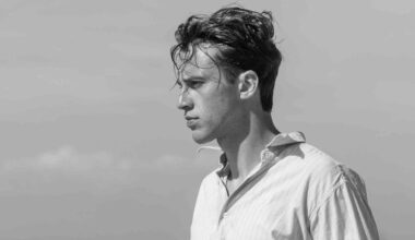 «Todos nos identificamos alguna vez con el protagonista de 'El extranjero' cuando pensamos que nada tiene sentido»