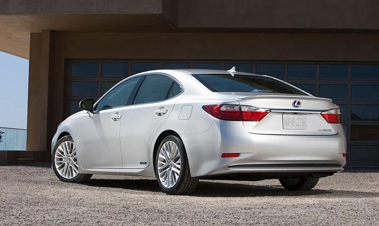 Lexus ES 300 h 