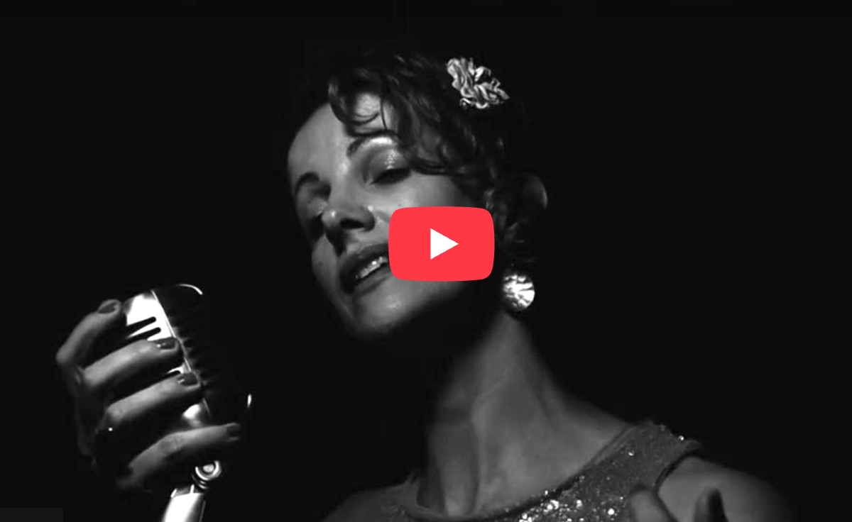 La cantante de Calp Marina Alba, galardonada por la Academia Hispanoamericana de la Música