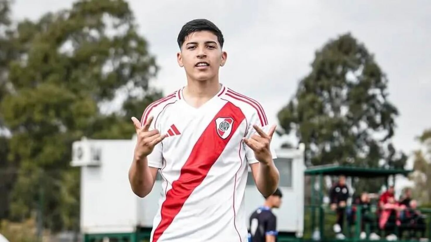 El Atleti sufre a la joya de River en la final de la Messi Cup