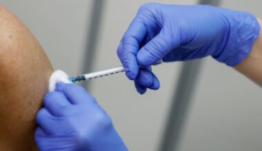 Los casos de gripe se adelantan en la Comunitat Valenciana y lo peor se prevé para Navidad | Sociedad