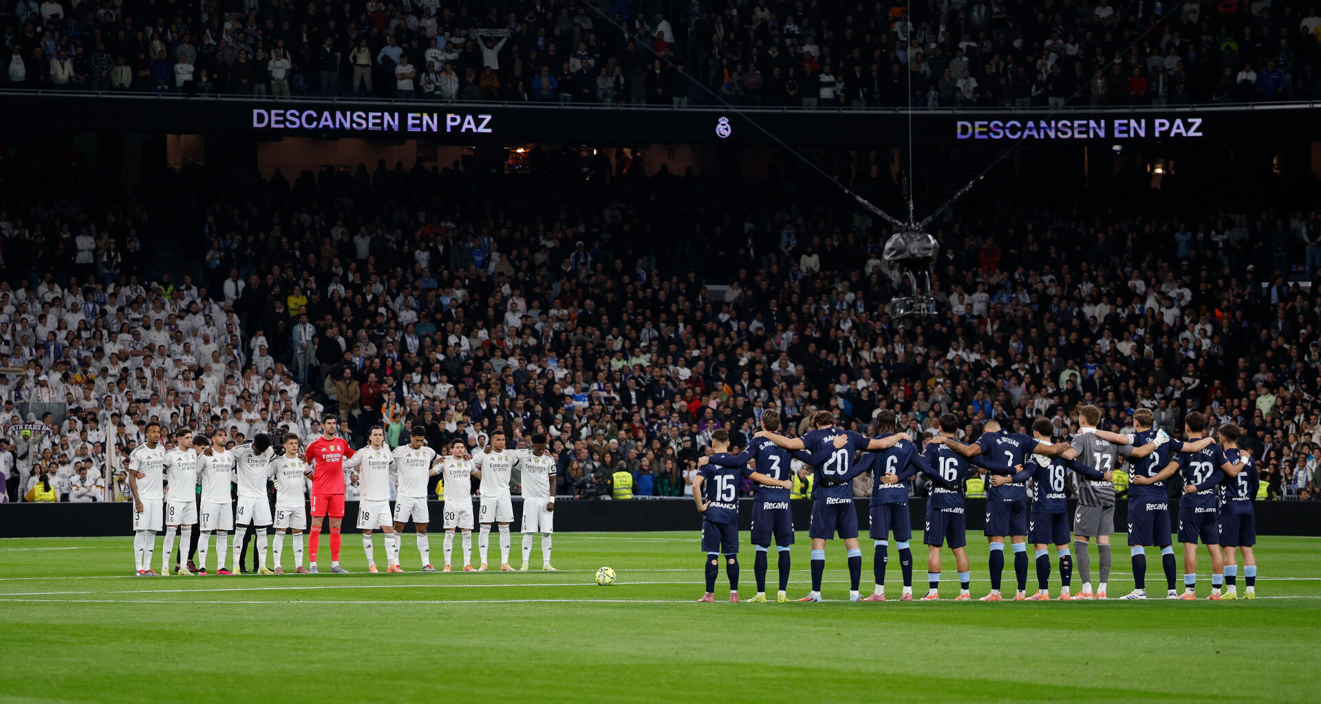 Minuto de silencio en el Bernabéu