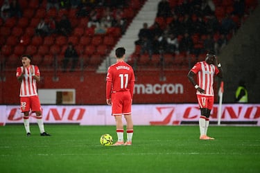 El Burgos desactiva y frustra al Almería