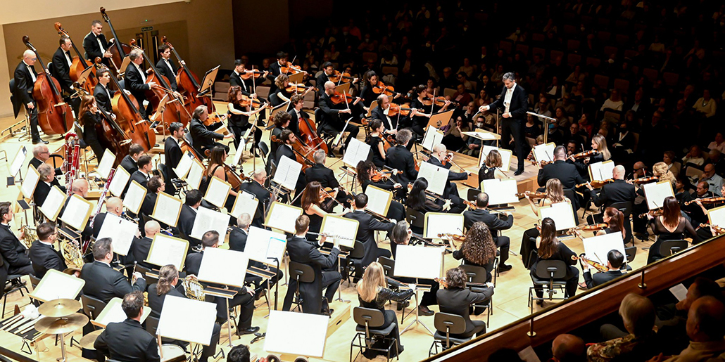 MADRID / Una impactante “Litúrgica” de Honegger cierra un estupendo concierto de la Nacional, con Afkham, Lewis y Orliac