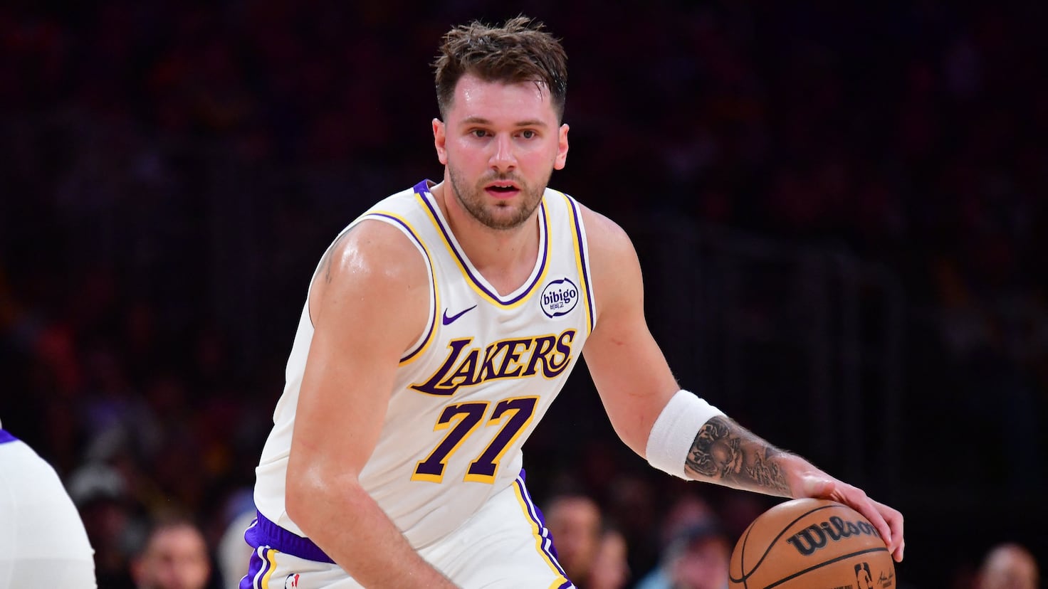 Los Lakers descartan a Luka Doncic por tiempo indefinido