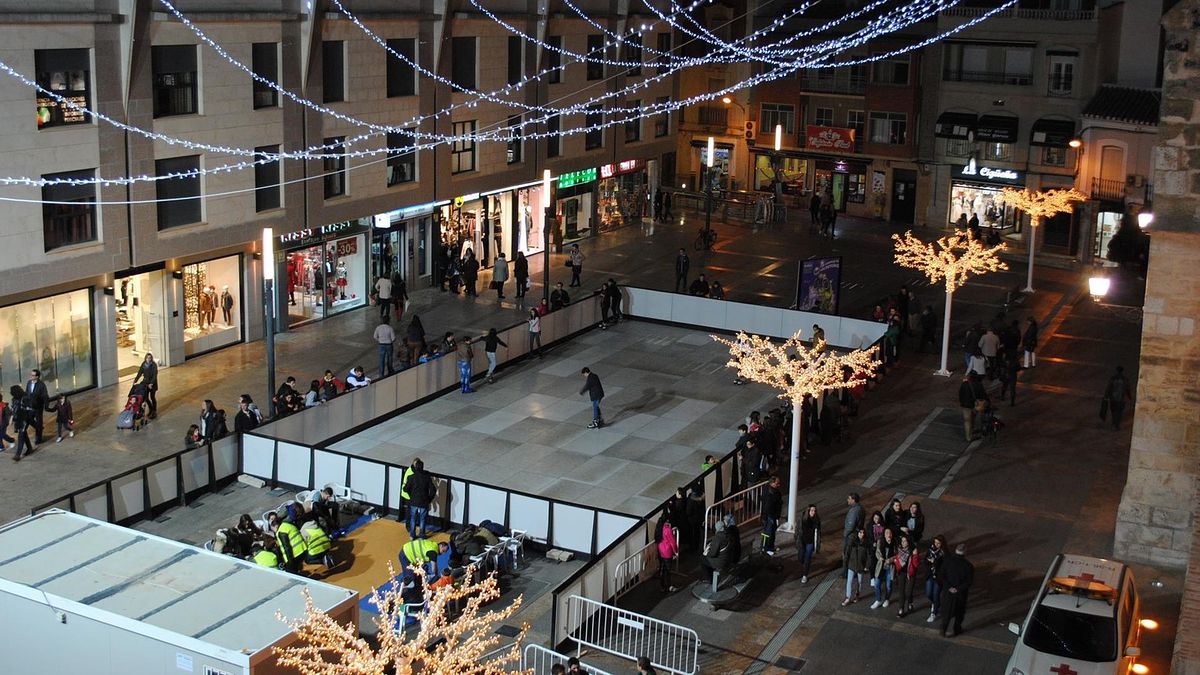 La pista de patinaje de Valdepeñas abrirá sus puertas al público este sábado a las 16:00 horas