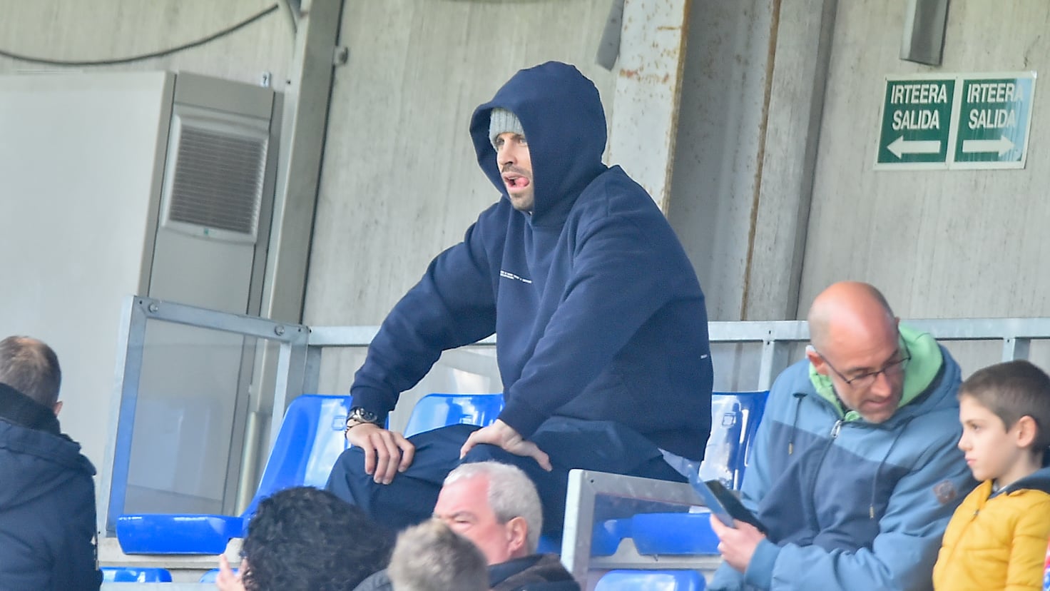 Piqué la lía de nuevo: “Que fácil es pitar a los pequeños”