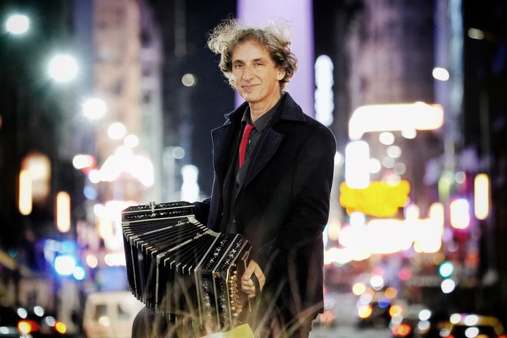 Fernando Samalea también es bandoneonista.- Foto martin bonetto