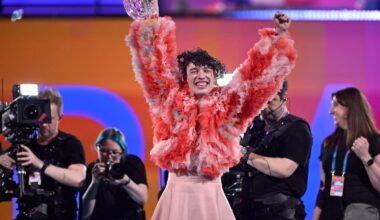 Nemo devuelve el trofeo que ganó en Eurovisión 2024 hasta que la UER expulse a Israel: "No siento que me pertenezca" | Música