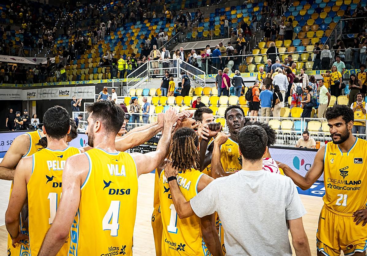 Savané pide un paso al frente a la plantilla