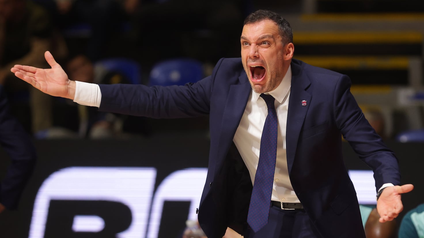 Saski Baskonia Galbiati: “Tendremos las bajas de Trent Forres y Tadas Sedekerskis”