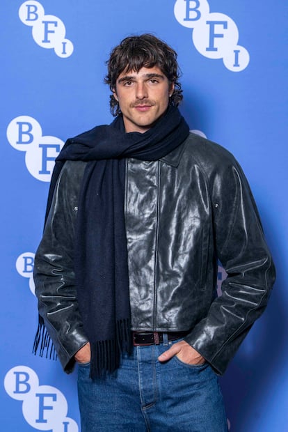 Jacob Elordi explorando su herencia vasca en el estreno de 'Frankenstein' en Londres.