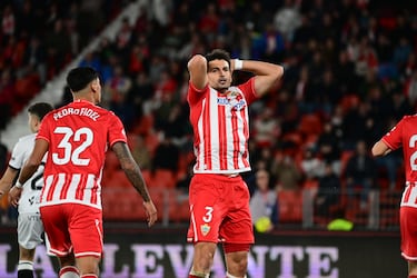 El Burgos desactiva y frustra al Almería