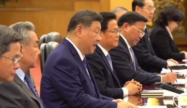 Macron pide a Xi pasos para lograr un alto el fuego en Ucrania y un vínculo económico más equilibrado