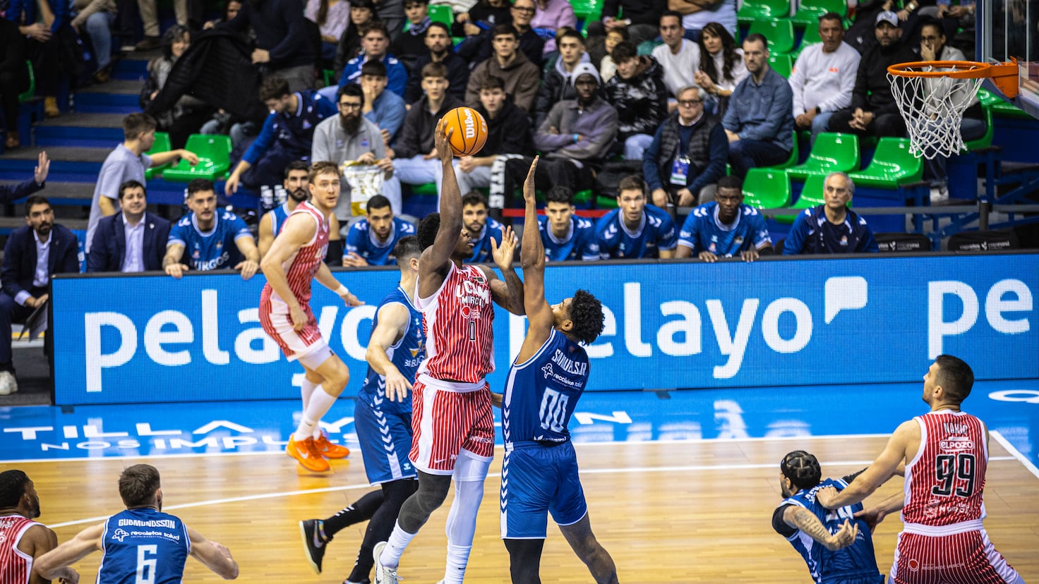 El UCAM Murcia sigue intratable