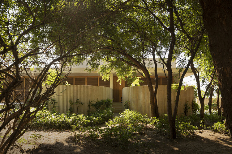 Casa Ohana / Vertebral - Imagen 24 de 27