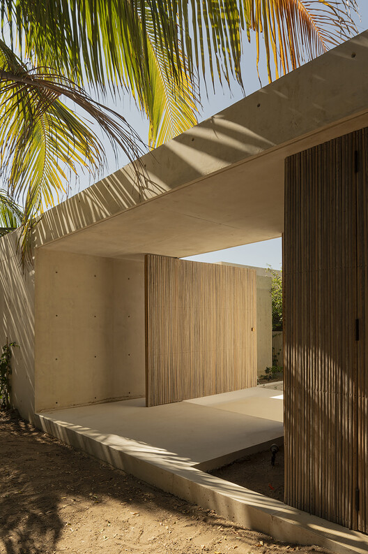 Casa Ohana / Vertebral - Imagen 17 de 27