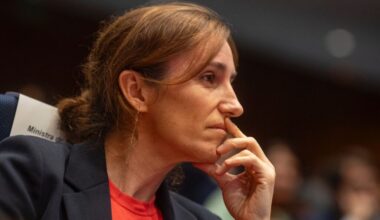 Mónica García presenta la campaña "VIVA LA VIHDA" con motivo del Día Mundial del Sida