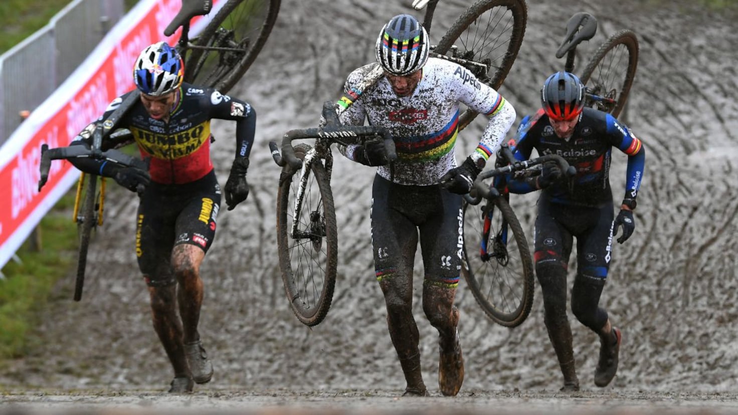 Van Aert define su calendario de ciclocross y coincidirá en cinco pruebas con Van der Poel