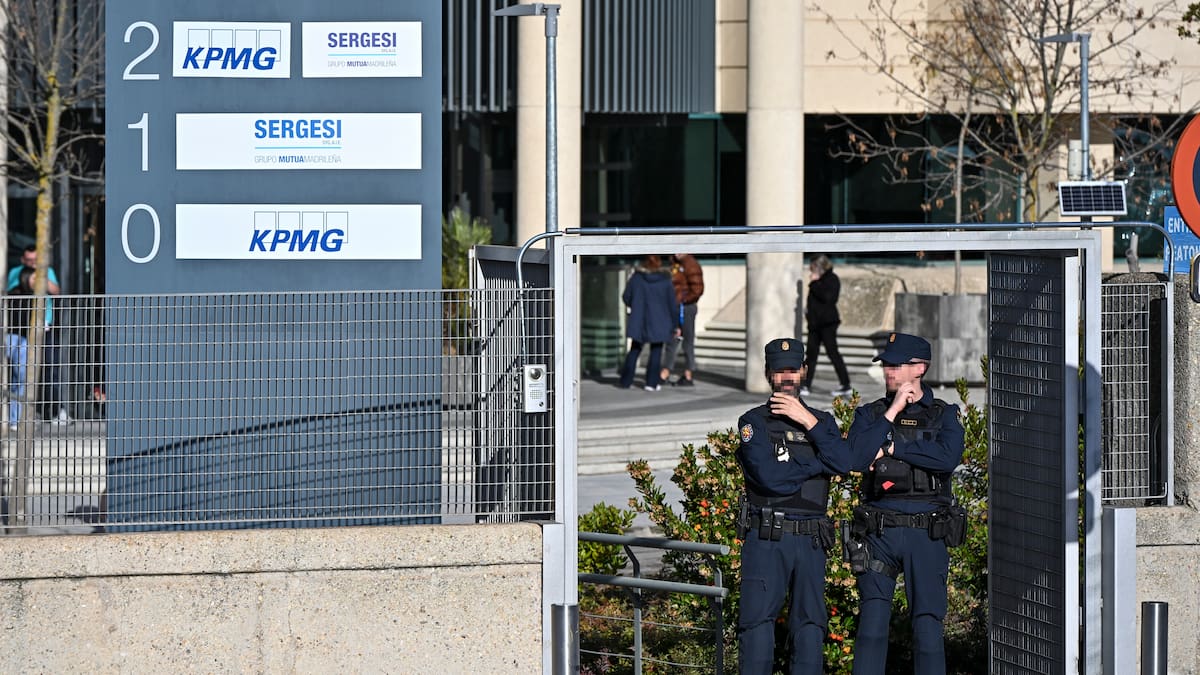 Detenidos el dueño y el CEO de Plus Ultra tras el registro a la sede de la aerolínea por presunto delito de blanqueo | Tribunales