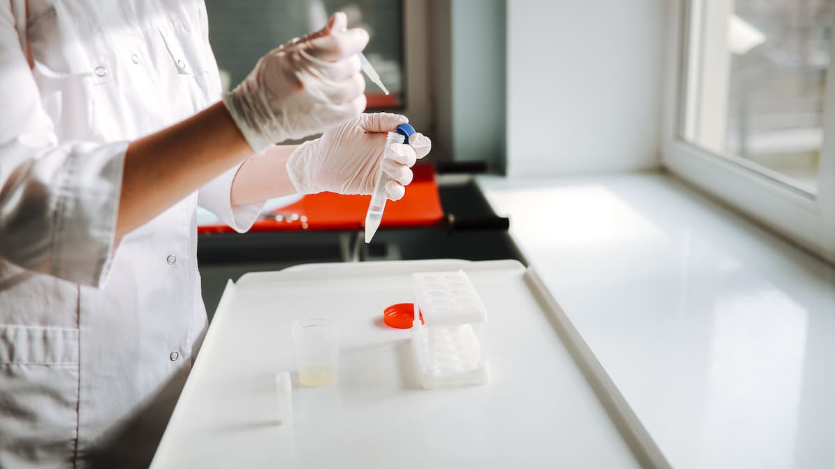 Un donante de esperma portador de un gen cancerígeno engendró casi 200 hijos, al menos 35 de ellos en España | Internacional