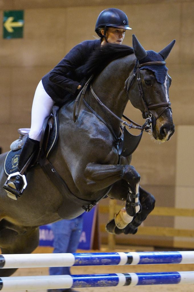 Marta Ortega montando a caballo