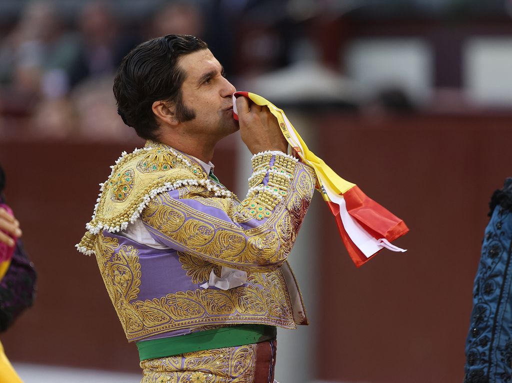 Morante de la Puebla se corta la coleta en la plaza de toros de Las Ventas, a 12 de octubre de 2025, en Madrid