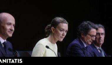 así ha sido el look de Zara elegido por Marta Ortega (con blazer rosa bebé)