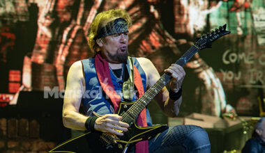 Adrian Smith explica por qué en Iron Maiden no hay espacio para la improvisación y los “solos largos”