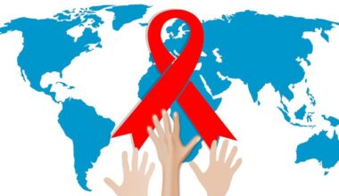 Los recortes en financiación y el diagnóstico tardío obstáculos para controlar la epidemia de VIH y sida