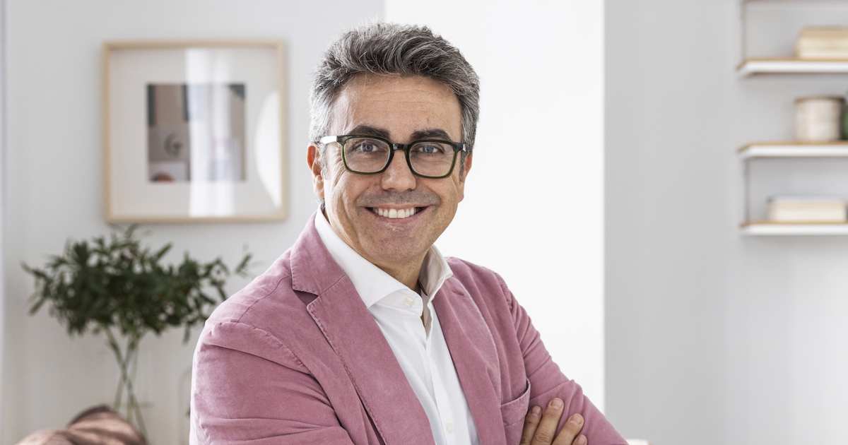 "En casas de personas mayores hay que evitar islas de cocina con una altura única, materiales resbaladizos y falta de apoyo"