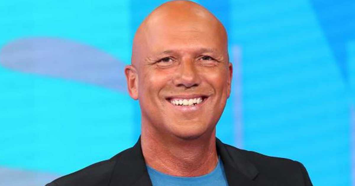 15h. Cuando vas haciéndote viejo, duermes menos y te levantas antes”